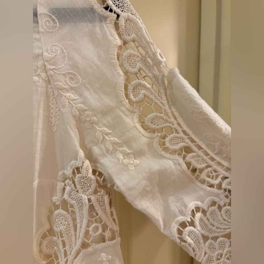Dolce Vita Deanna Top in White & Natural - Picture 5 of 9